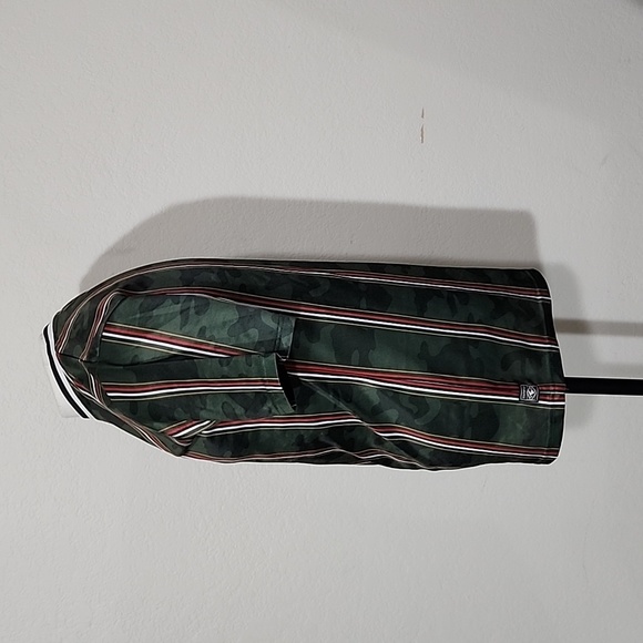 Southpole Green Camo Red Black Gold & White Stripe 100% Polyester Shirt Sz. M - Picture 2 of 6